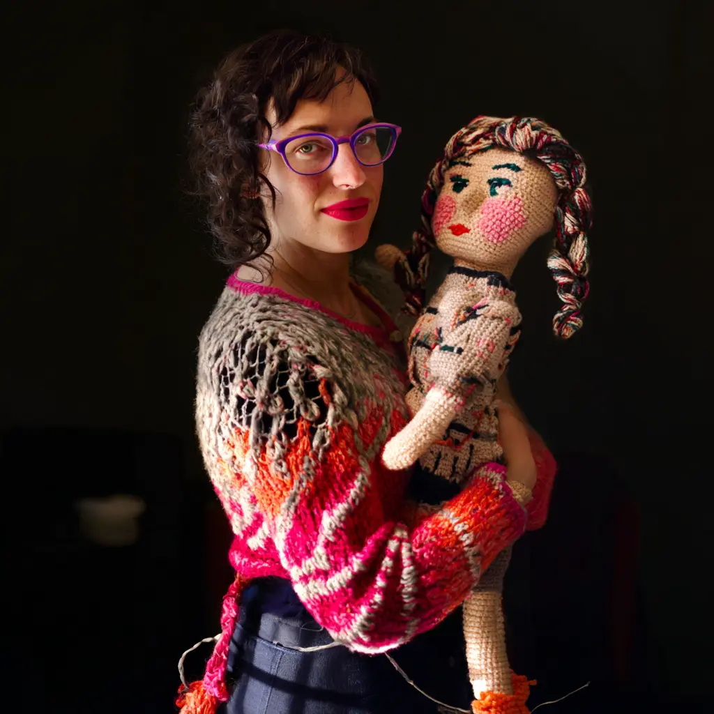 Mia Harper - Master Pattern Creator and HowTo Amigurumi founder specializing in expert crochet methods