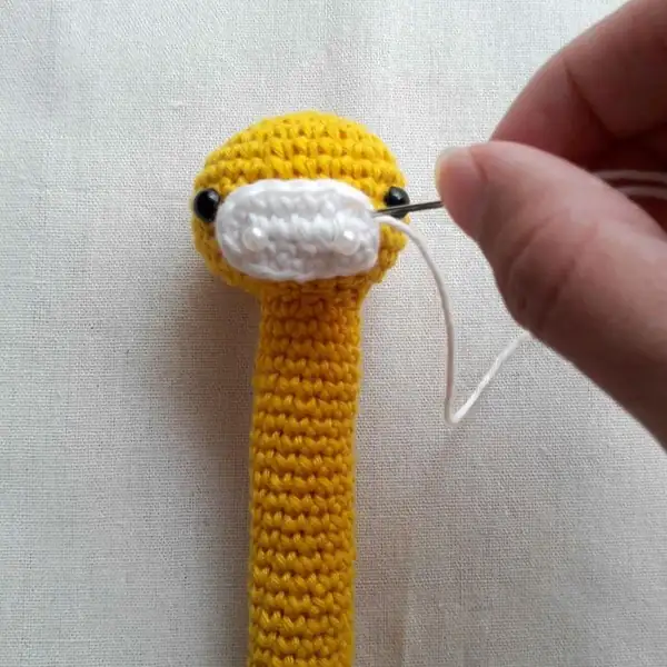 Unicorn rattle head and mane assembly
