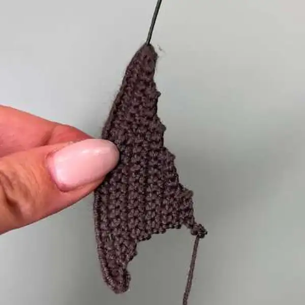 Eyes and facial features on Dragon Toothless amigurumi