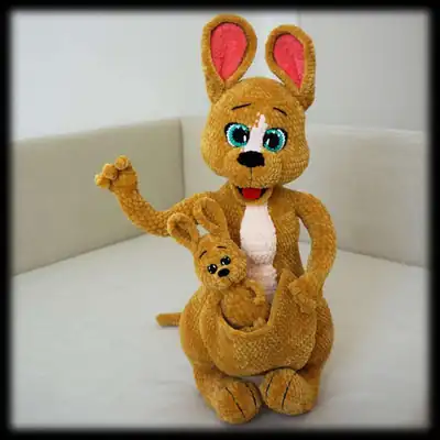 Kangaroo amigurumi main body in brown velvet yarn