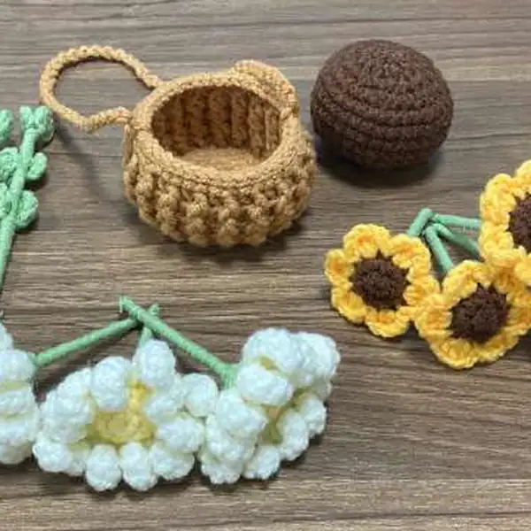 Pots and soil base with brown crochet texture