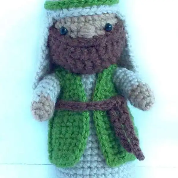 Three Wise Men and angel amigurumi in nativity scene
